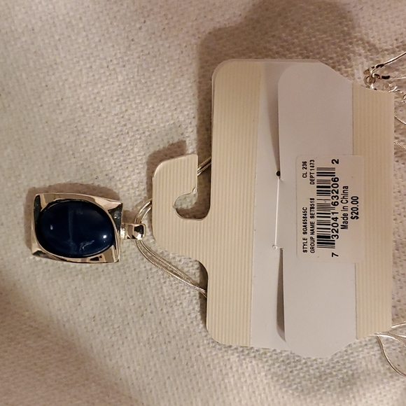 HANNAH SILVER NECKLACE AND EARRING SET WITH BLUE JEWEL - Picture 3 of 3